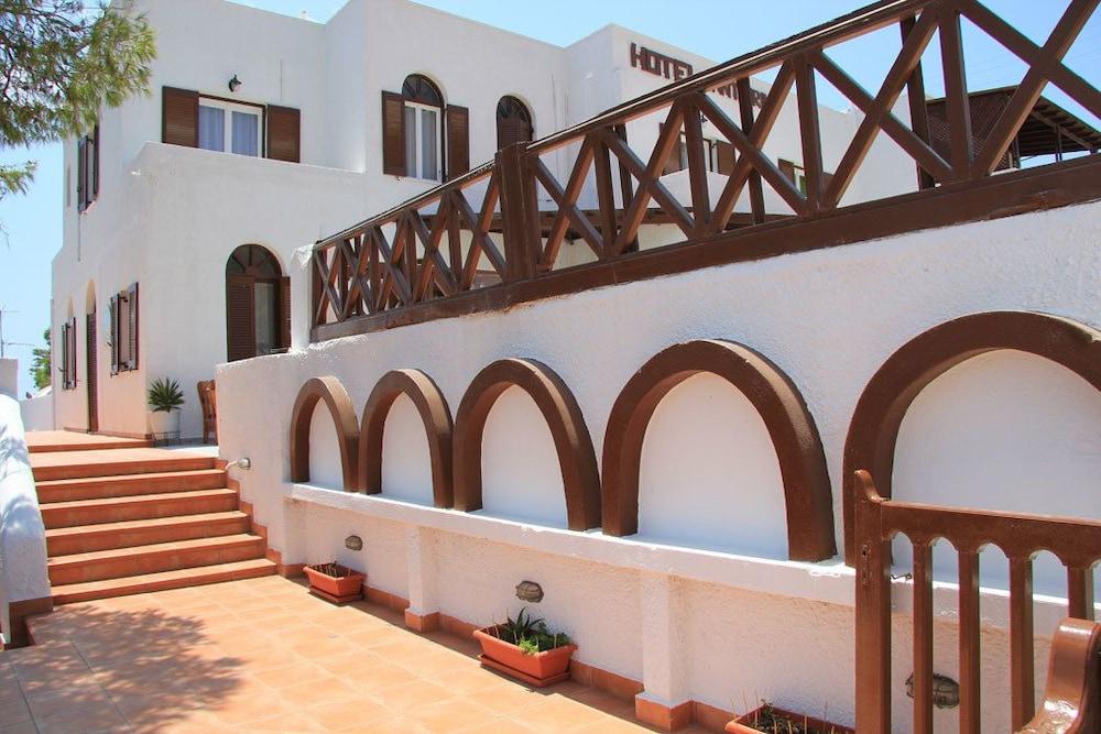 Santa Irini Hotel Perissa (Santorini) Exterior foto