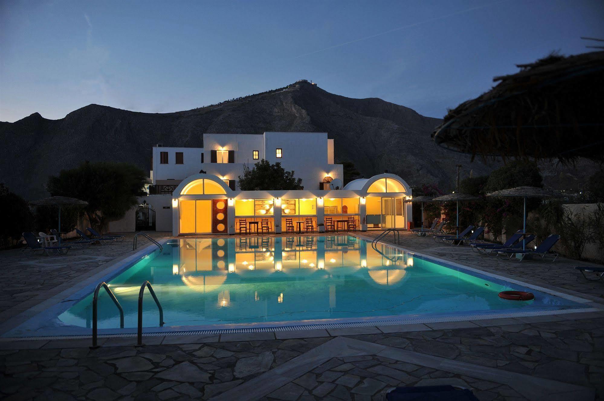 Santa Irini Hotel Perissa (Santorini) Exterior foto